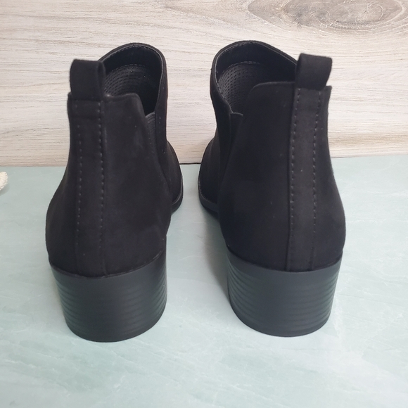 New! Black Suede Side V Cut Ankle Bootie - Picture 3 of 6